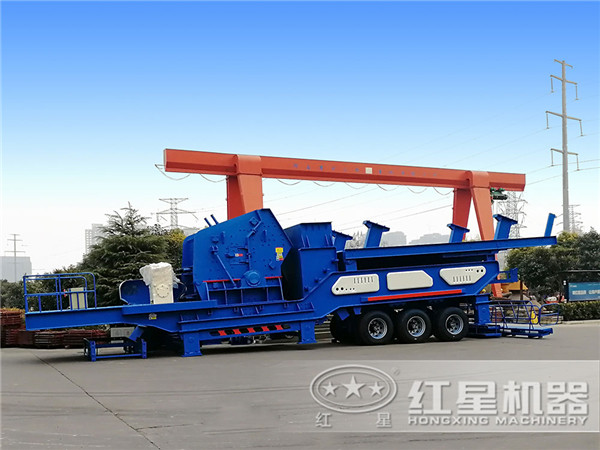新型車(chē)載移動(dòng)式碎石機(jī)