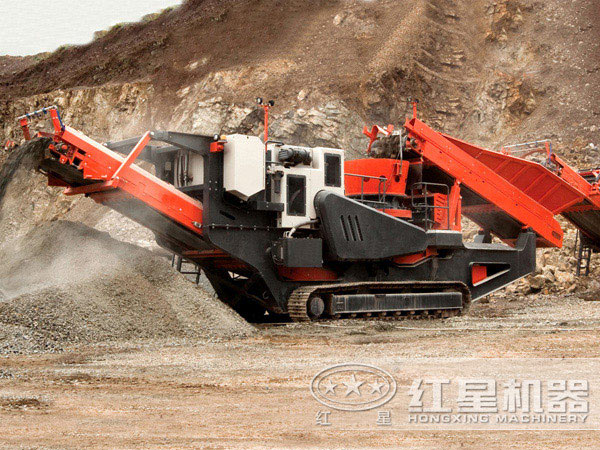 小型流動(dòng)石子加工機(jī)客戶現(xiàn)場